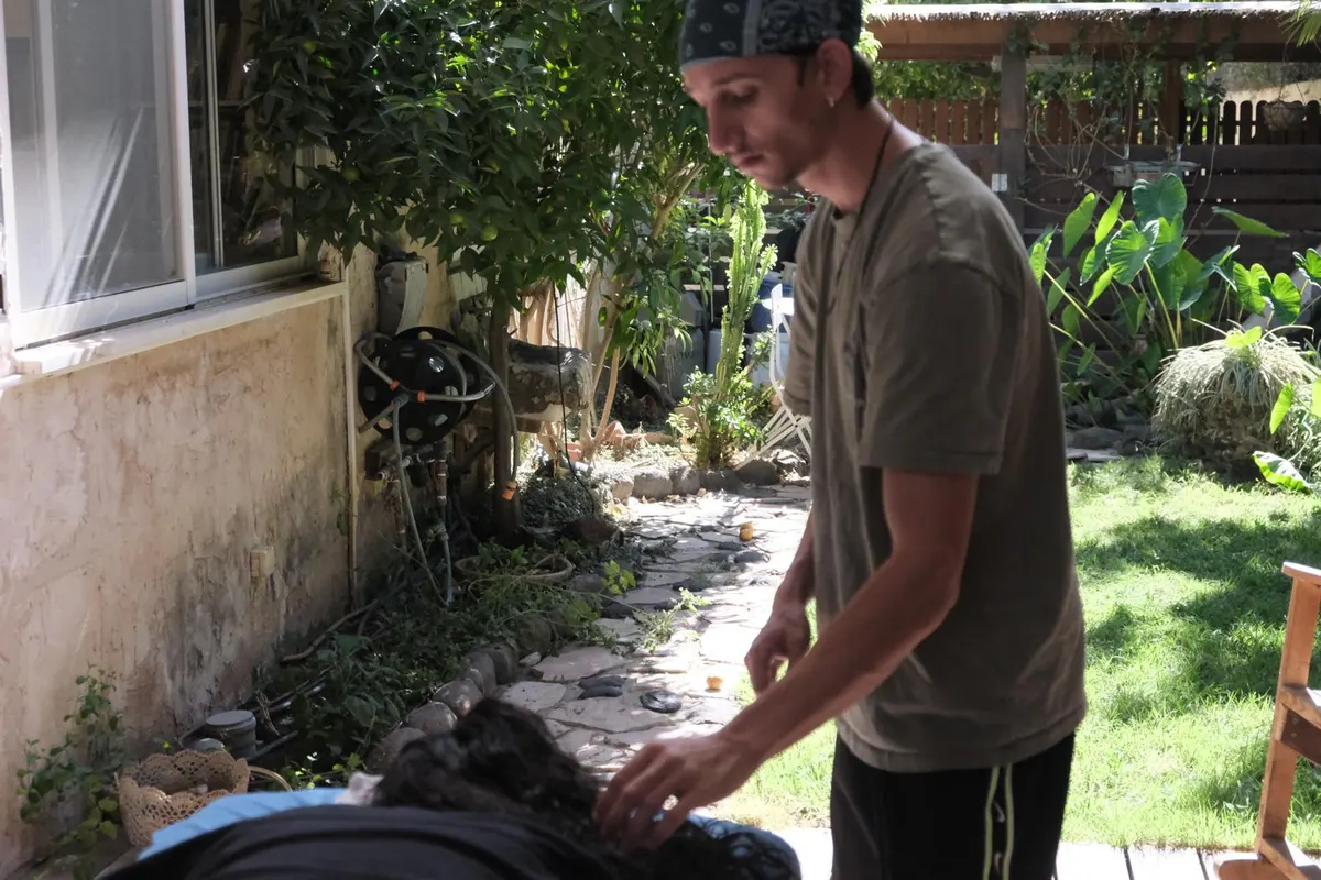 מרחב טיפול חיצוני בקליניקת ZENKO לרפואה סינית ברחובות